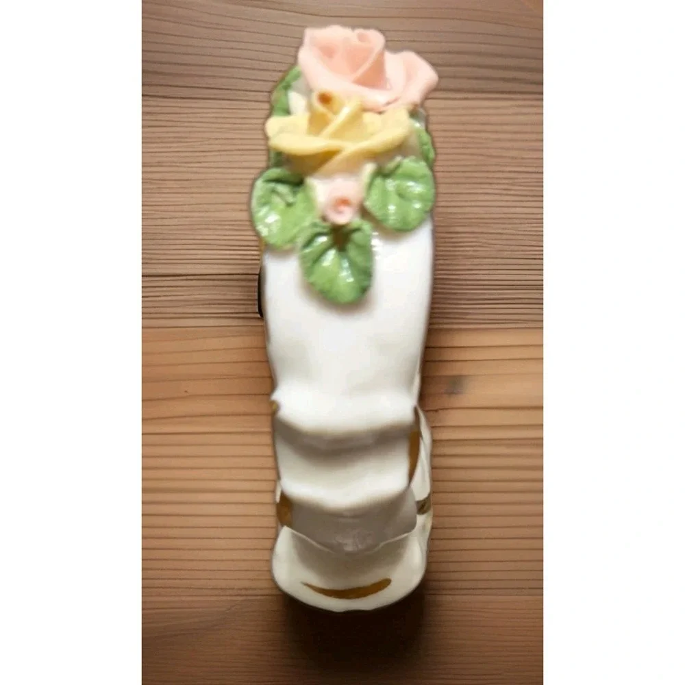 Vintage Porcelain Flower Napkin Rings Cottage Table Decor Set of 6 Original Box
